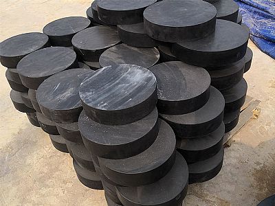 西市区板式橡胶支座由若干层橡胶片与薄钢板经加压硫化